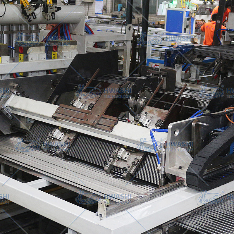 Macchina di saldatura a maglia per la linea di produzione automatica di coperture a maglia
