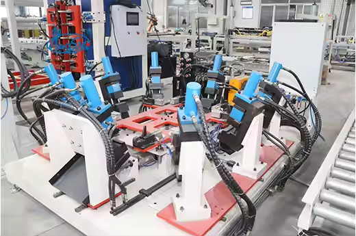 Macchina di saldatura automatica della linea di produzione IBC,macchina di saldatura a griglia IBC,macchina di bloccaggio