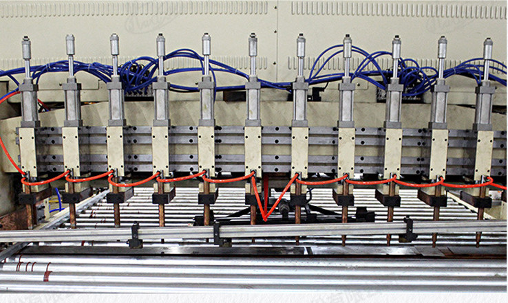 Hwashi Ultima macchina di saldatura automatica per porte a lamiera di metallo