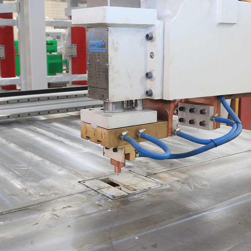 Saldatrice per forni a testa singola Hwashi CNC Auto Feeder, macchina per saldatura a punti automatica per rete metallica/scaffali da cucina