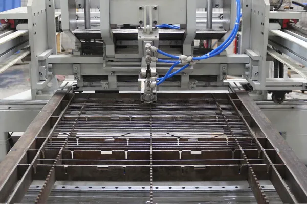 Hwashi Swinq BaseWire Frame Welding Machine Ferro Wire Row Welding Machine 3